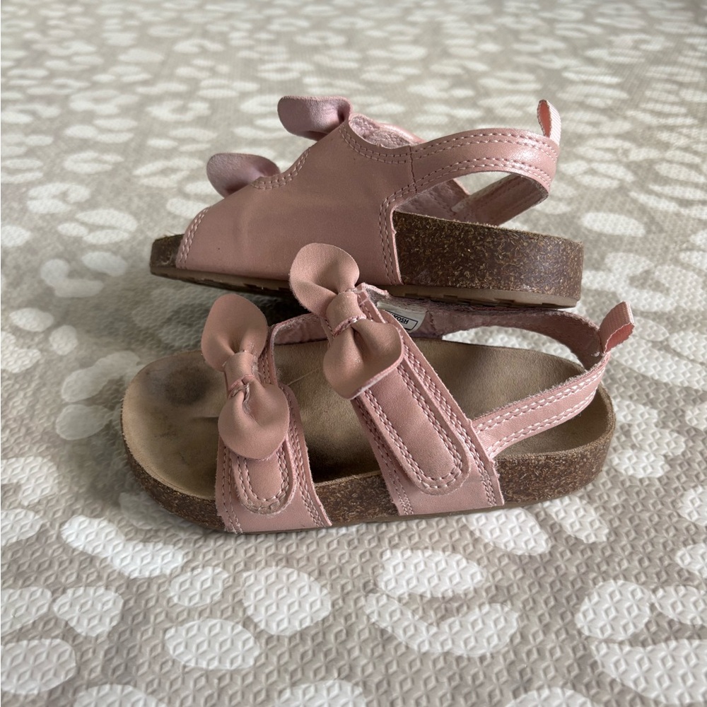 Oshkosh B’Gosh toddler 8 pink strappy sandals
